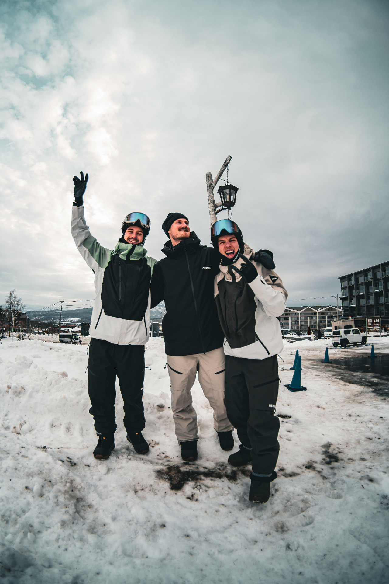 Reizoko crew